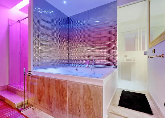 Spanish Gold Edition Apartament